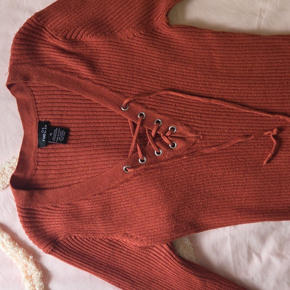 rue21 Rust Ribbed Knit Top - Picture 3 of 8